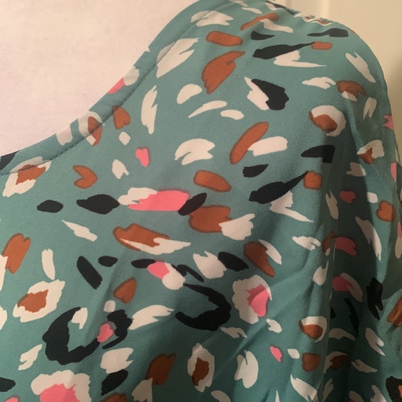 GiGio Dress - Picture 2 of 7